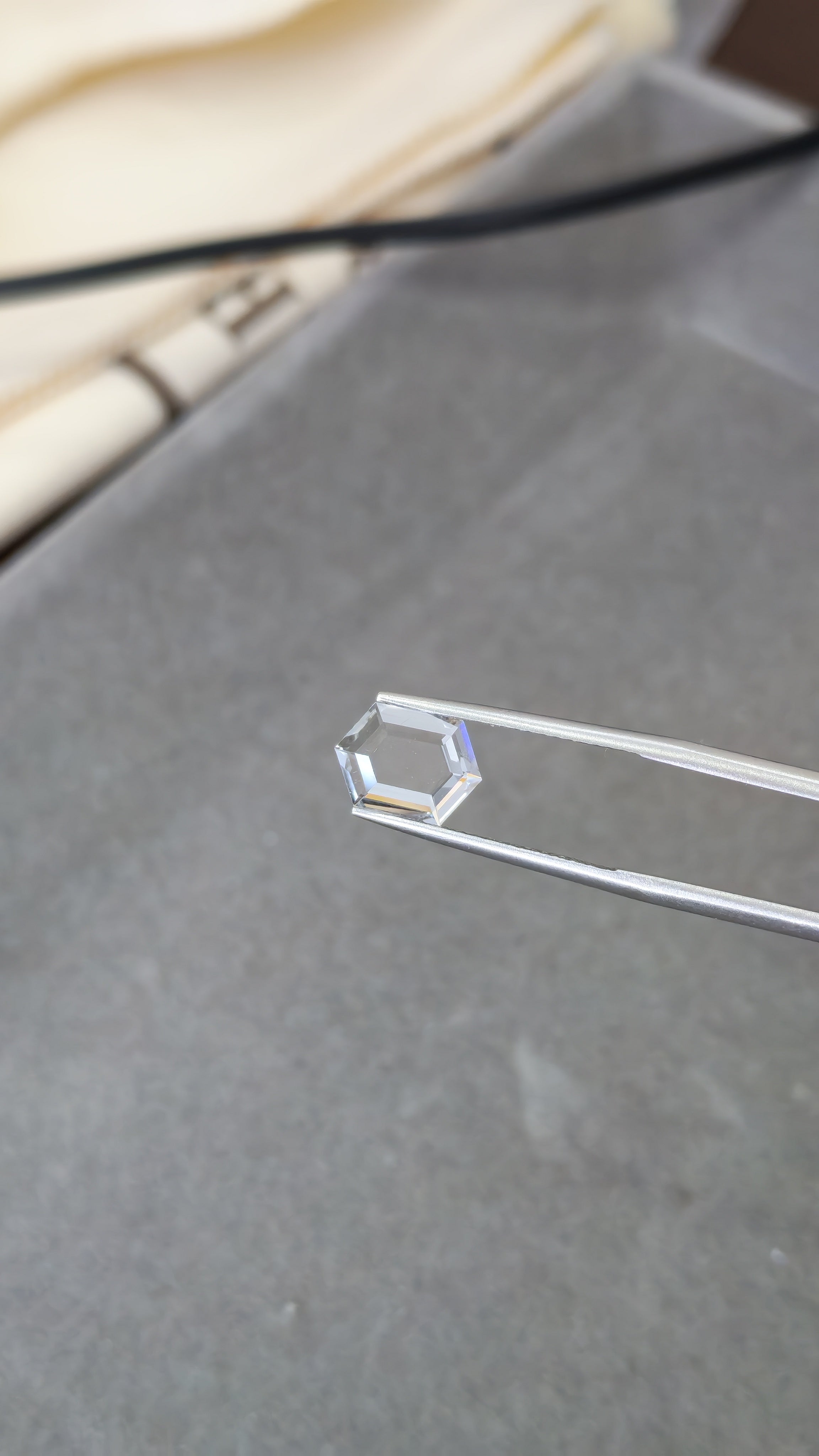 Colorless Topaz-1.73ct-portratit cut