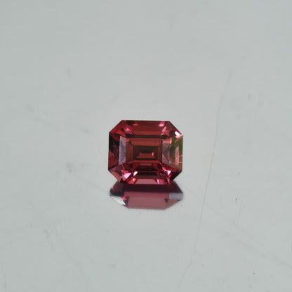 Garnet. 0.60ct.