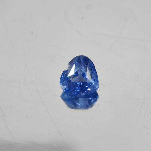 Blue Sapphire. Heart Shape. 1.10ct.