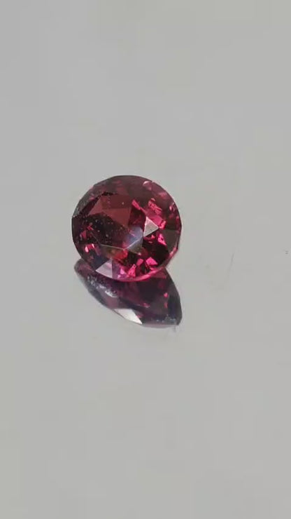 Garnet 2.75ct. pinkish red