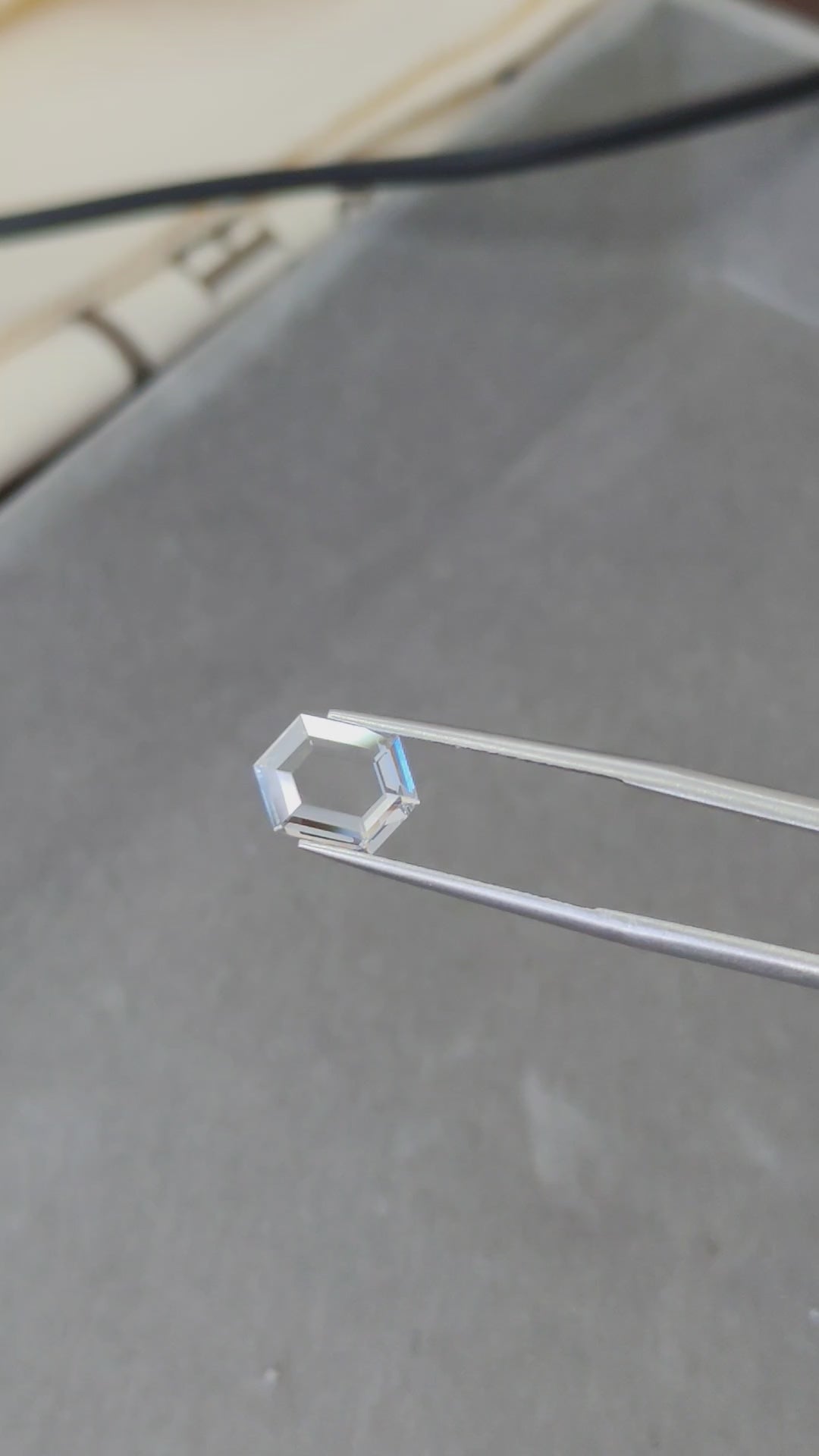Colorless Topaz-1.73ct-portratit cut